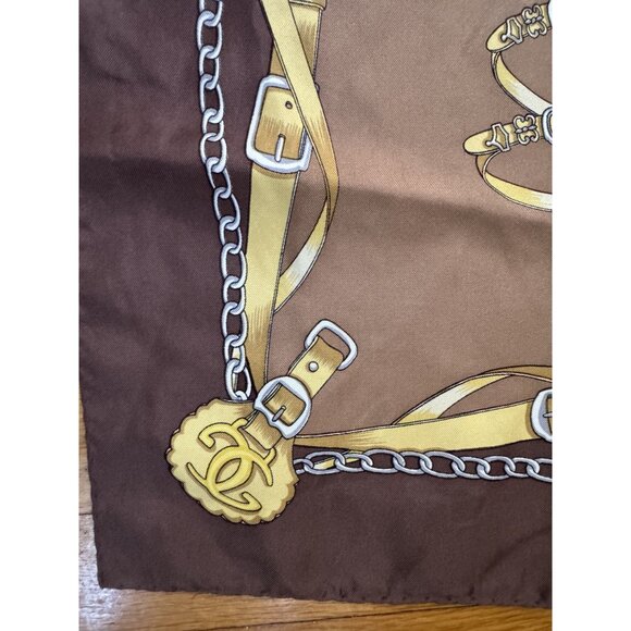 Italy Gucci Beautiful Authentic Scarf 33" x 33" Silk - Picture 3 of 5